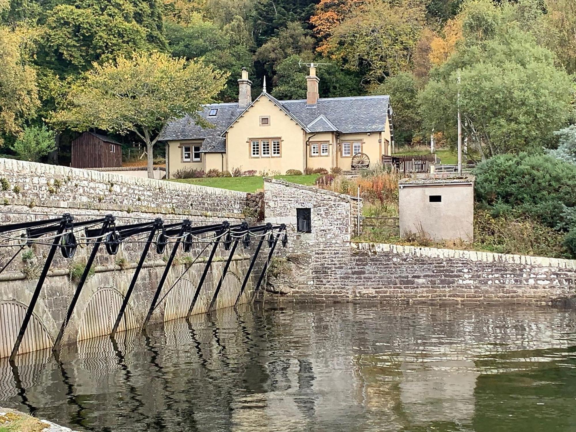 Sluice Keepers Cottage Skelbo Exterior photo