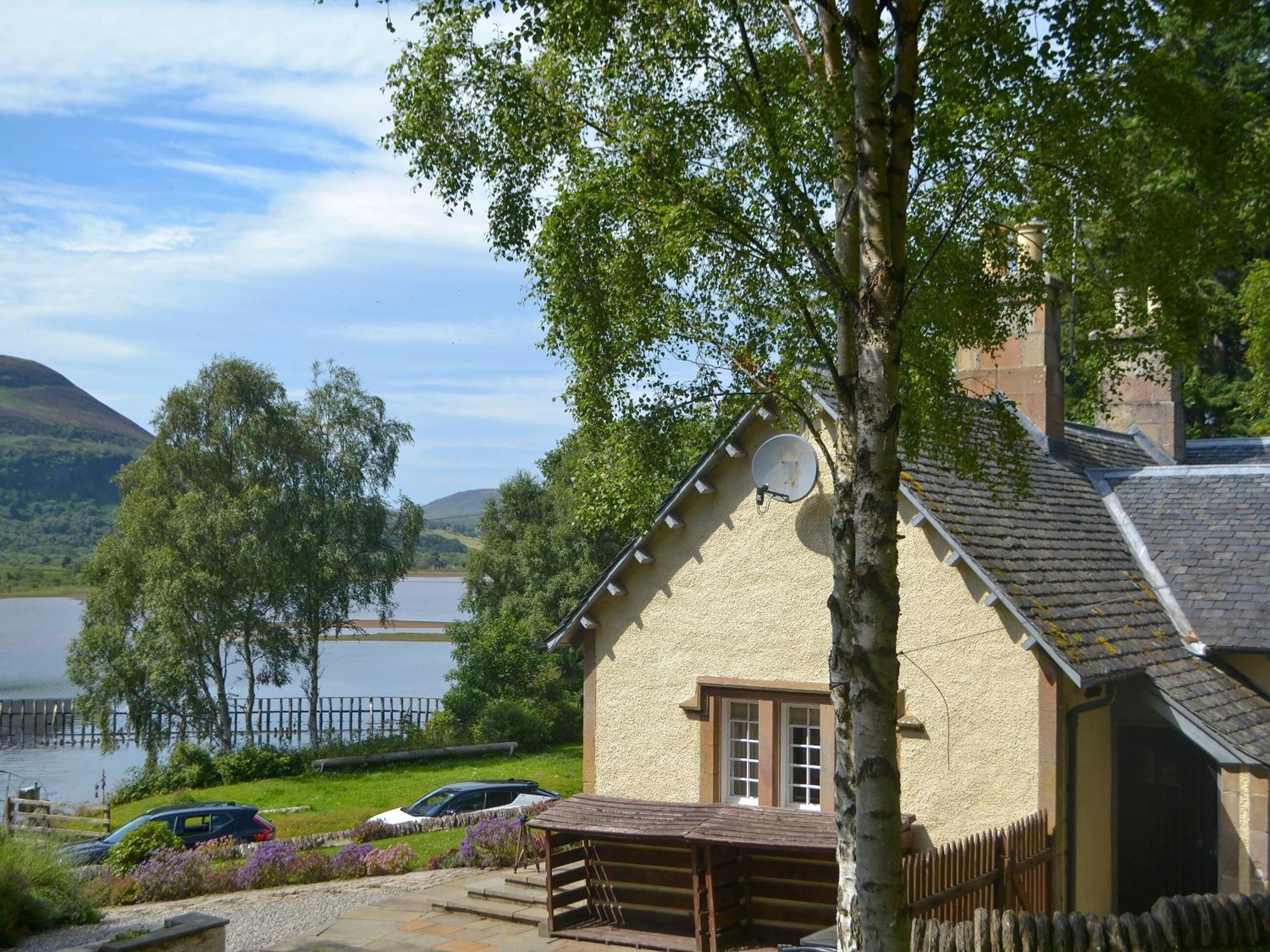 Sluice Keepers Cottage Skelbo Exterior photo